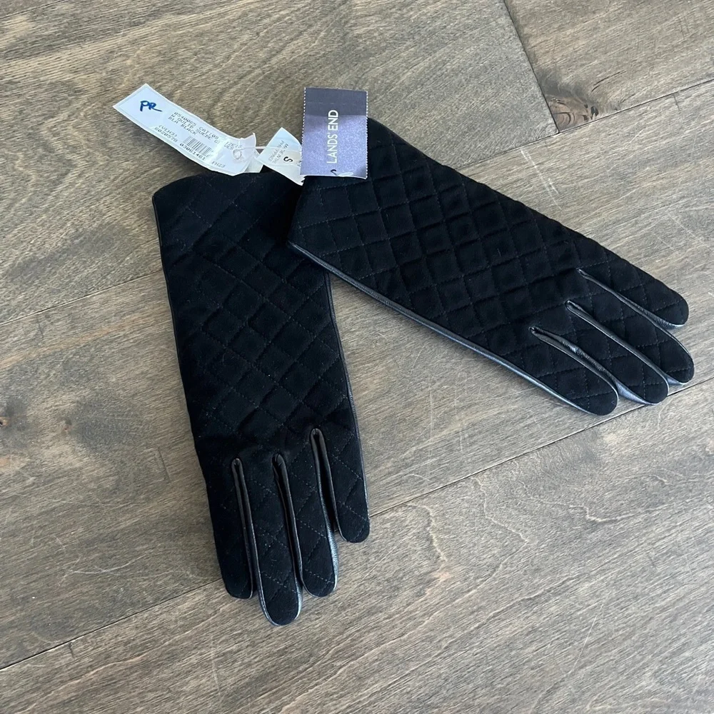 Leather gloves